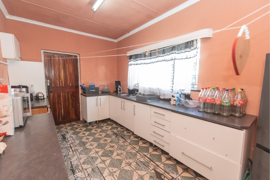 2 Bedroom Property for Sale in Korsten Eastern Cape